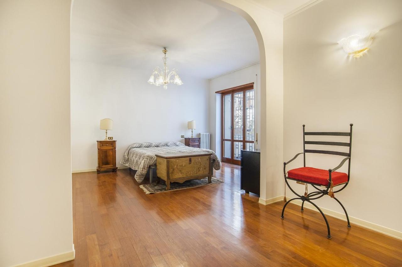 Eur Luminous And Large Family Terrace Apartment 로마 외부 사진